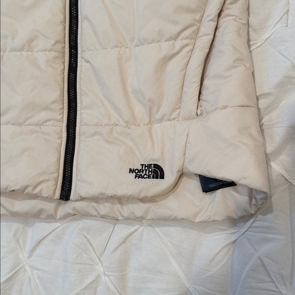 The North Face® Women's Everyday Insulated Vest Size Medium - Picture 4 of 11